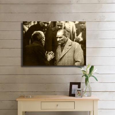 Atatürk Tokat' ta Halkı Dinlerken Kanvas Tablo 1
