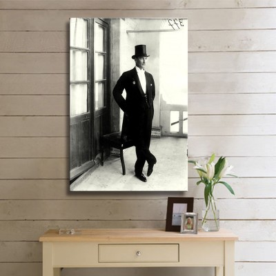 Dünyanın En Şık Lideri Atatürk Kanvas Tablo 
