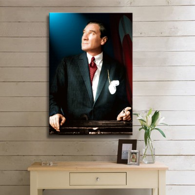 Atatürk Trenden Bakarken Kanvas Tablo