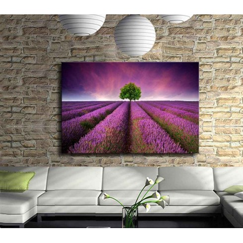 Lavanta Tarlasında ki Yeşil Ağaç Kanvas Tablo