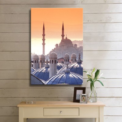 Sultan Ahmette Bir Gün Dikey Kanvas Tablo 
